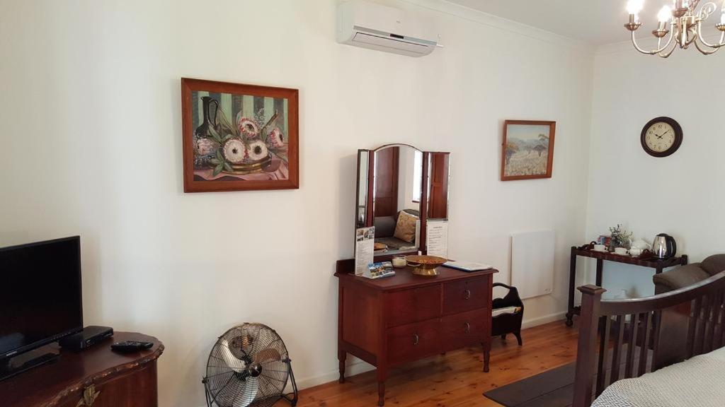 Camdeboo Cottages Graaff-Reinet Dış mekan fotoğraf