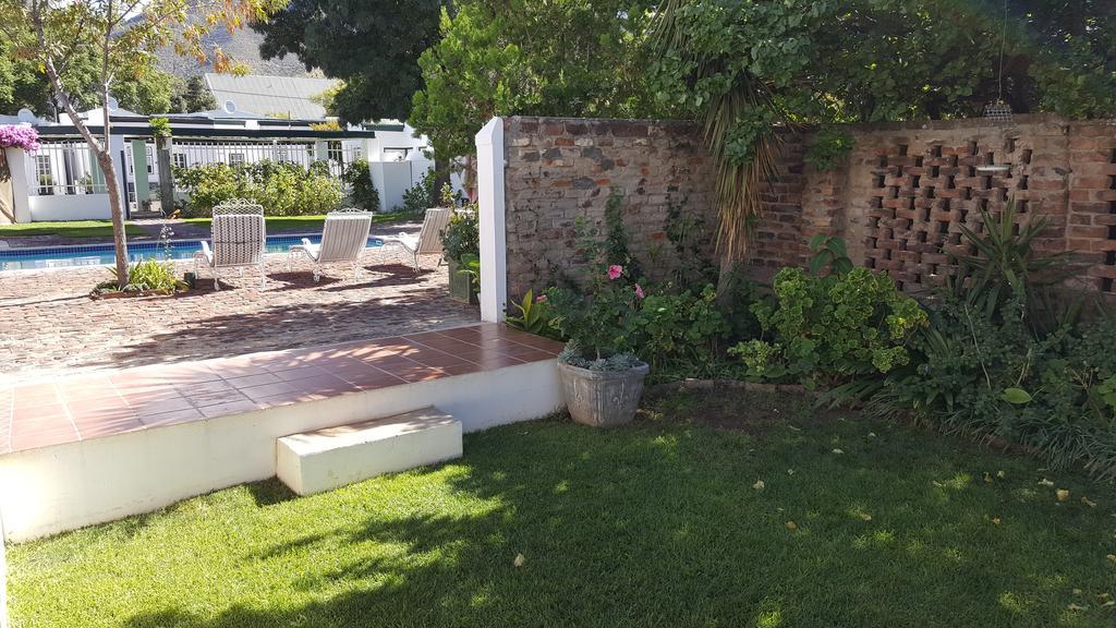 Camdeboo Cottages Graaff-Reinet Dış mekan fotoğraf