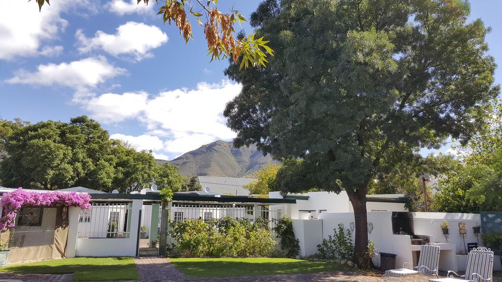 Camdeboo Cottages Graaff-Reinet Dış mekan fotoğraf