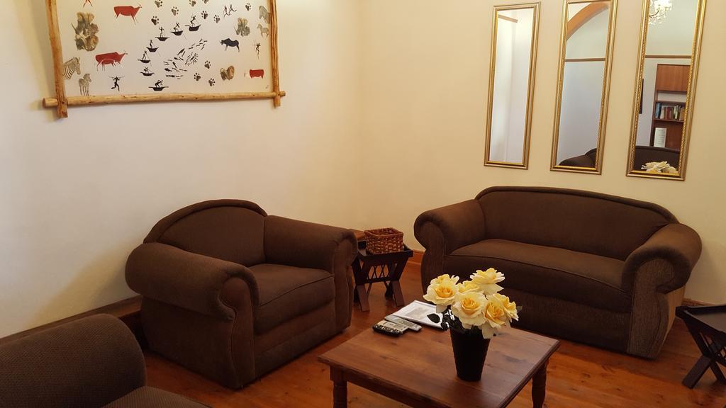 Camdeboo Cottages Graaff-Reinet Dış mekan fotoğraf
