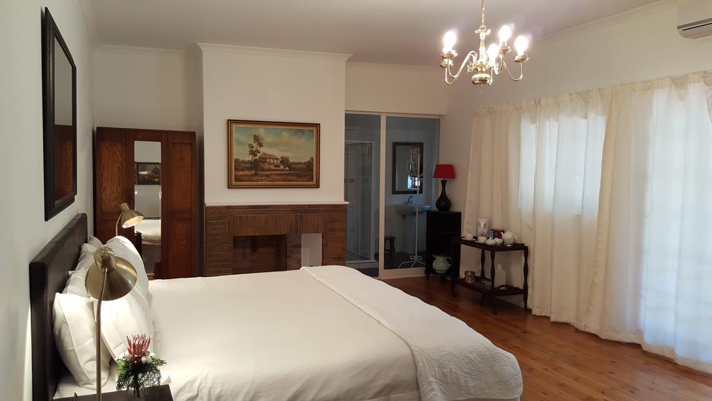 Camdeboo Cottages Graaff-Reinet Dış mekan fotoğraf